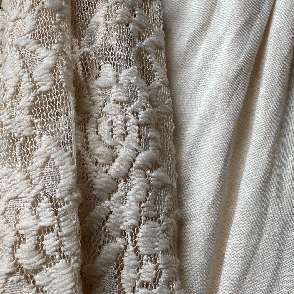 Böhme•lace shoulder crew neck top•size large•3/4 bell sleeve•rayon•ivory/cream - Picture 13 of 13